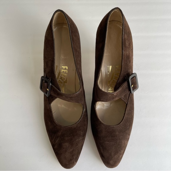 Savatore Ferragamo 1990s Brown Suede Pumps - Picture 7 of 7